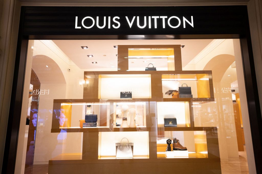 magazin LOUIS VUITTON