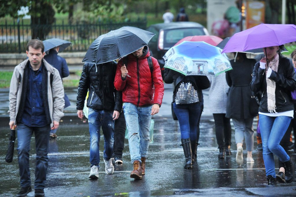 Cod galben de ploi și vânt până luni. Regiunile vizate