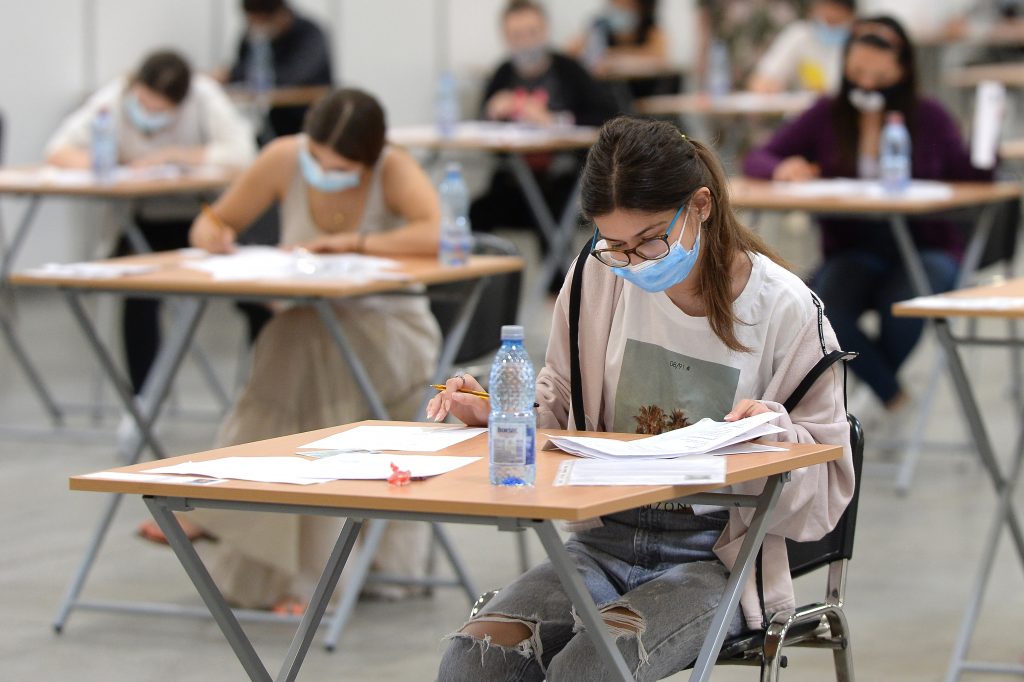 COMPLEXUL EXPOZITIONAL ROMEXPO - EXAMEN ADMITERE - UMFCD