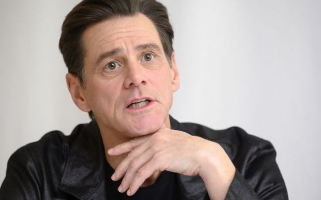 Jim Carrey critică Hollywood-ul pentru ovația în picioare a lui Will Smith