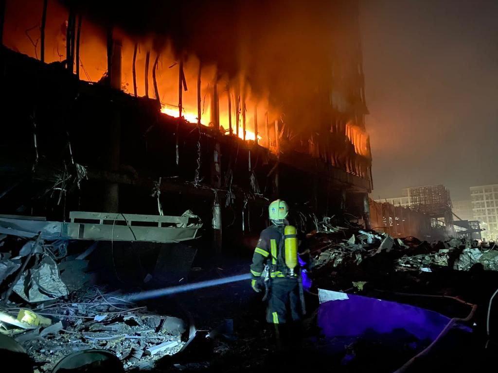 LIVE UPDATE. A treizeci și cincea zi de invazie. „Rusia a acceptat că nu a reușit să încercuiască Kievul”, a anunțat Ministerul britanic al Apărării