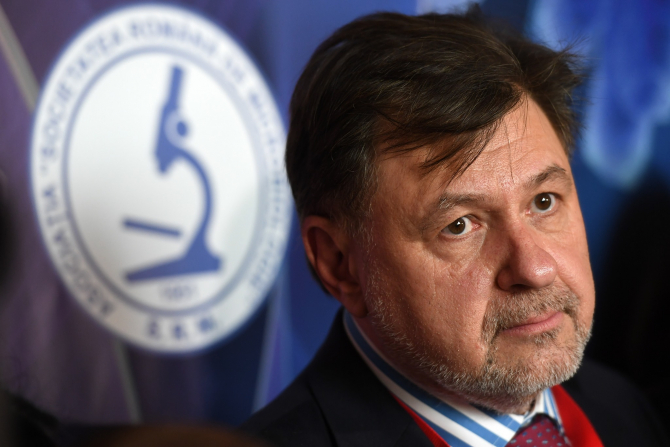 Alexandru Rafila: „Şi la noi COVID este tratat tot mai mult ca o viroză obişnuită”