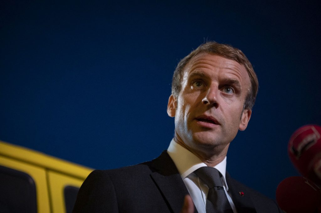 Macron: „Linia rămâne aceeași: continuați să furnizați arme defensive și letale Ucrainei”