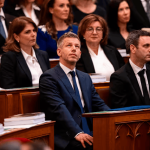 Péter Magyar depune jurământul ca premier al Ungariei, după 16 ani de guvernare Orbán