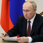 Putin anunță armistițiu pentru parada de 9 mai, dar amenință cu atacuri asupra Kievului dacă acesta este încălcat. Zelenski spune că nu a primit o propunere de încetare a focului