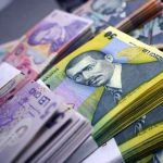 BNR afișează luni un nou maxim istoric, cursul valutar urcând la 5,199 lei/euro. În ultimele două săptămâni, cursul a crescut cu 2%. Robor-ul a rămas neschimbat de vineri