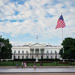 Împușcături la Casa Albă, după ce Trump a anunțat un memorandum cu Iranul: 20-30 de focuri de armă au fost trase. Secret Service și FBI investighează incidentul, suspectul a fost ucis, Trump este încă la Casa Albă