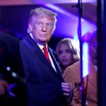 Donald Trump a fost huiduit de publicul din New York cu imnul național pe fundal în cadrul meciului trei al Finalei NBA