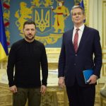 „Mr. Bean pe droguri”, l-ar fi numit secretarul Trezoreriei SUA pe Zelenski. Scott Bessent i-ar fi cerut lui Trump să nu îl primească la Casa Albă