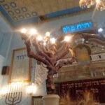 În inima Tehranului, pe Strada Religiilor