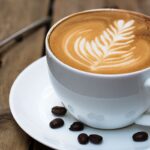 Până la cinci cafele pe zi ar putea reduce riscul de boli cardiovasculare