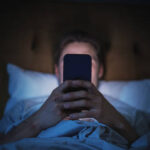 Prima țară din Europa care interzice accesul copiilor sub 15 ani la rețelele sociale: Parlamentul Franței a adoptat legea care interzice copiilor să își creeze conturi pe social media