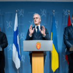 Liderii Finlandei și Norvegiei au discutat cu Vladimir Putin, apoi cu Volodimir Zelenski, despre pacea în Ucraina. Premierul Danemarcei critică inițiativa