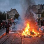 Le Monde: Putin încearcă să profite de protestele violente din Franța. Cum manipulează rețelele rusești imaginile revoltelor